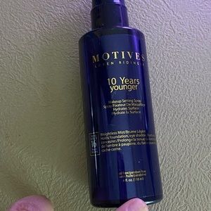 Motives Cosmetics setting spray